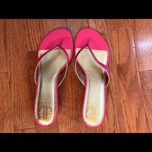 Lilly Pulitzer Flossie Thong Shoe Size 7.5 M